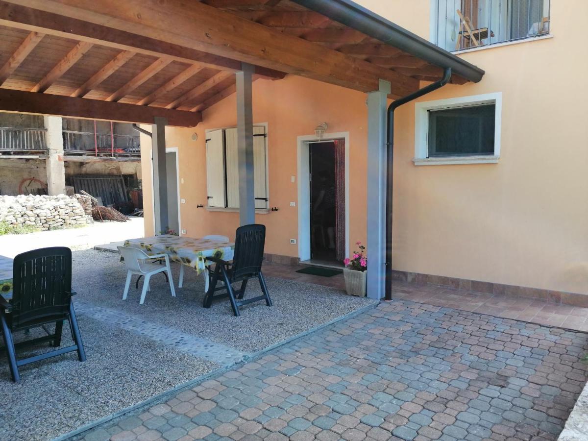 Apartmán Cascina Legnago Trilocale A 6 Chilometri Da Salo' Villanuova sul clisi Exteriér fotografie
